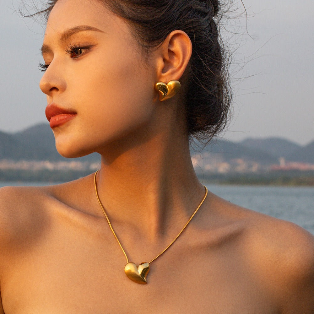 18K gold heart-shaped/geometric design light luxury necklace, earrings and ring set