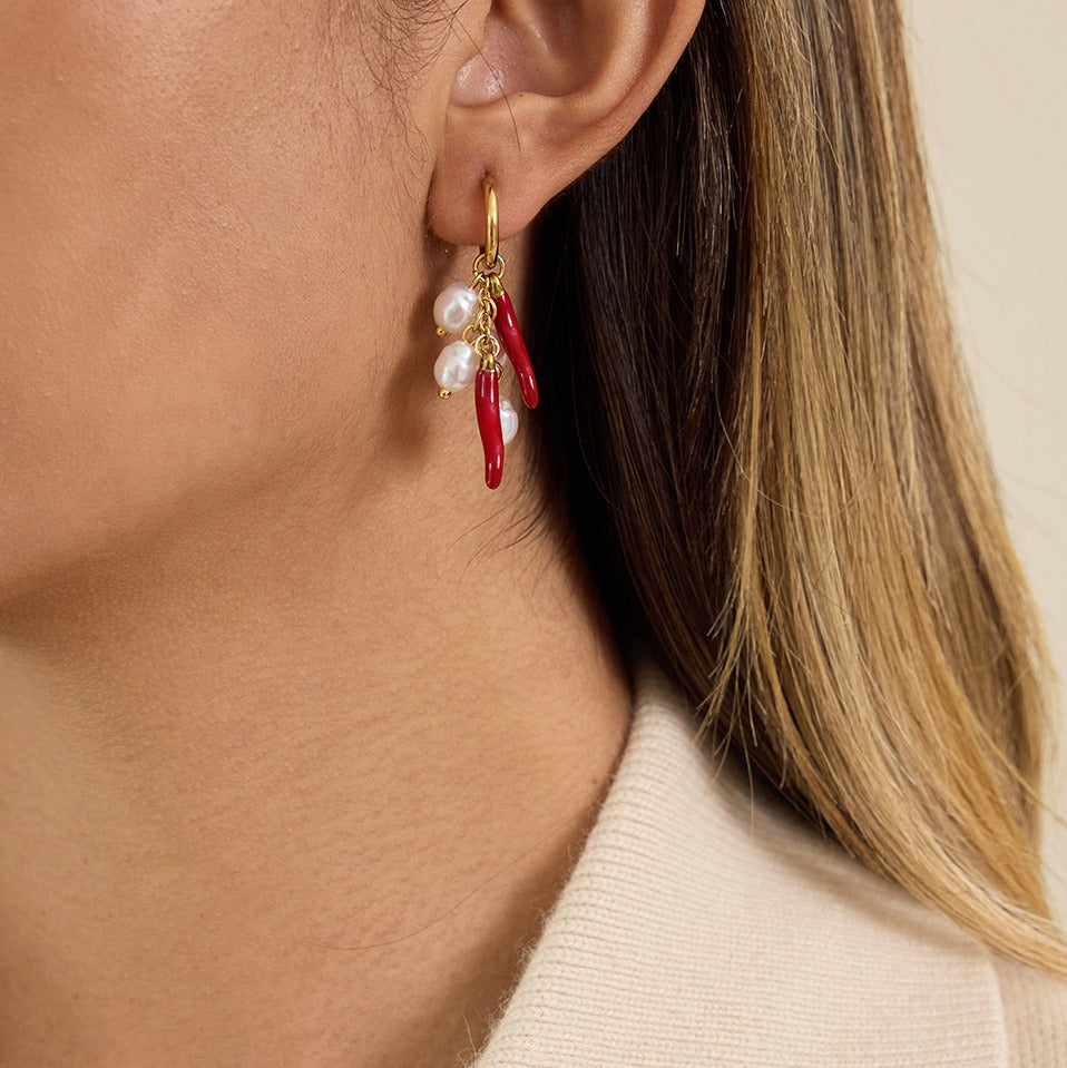 18K gold lightweight luxury and high-end chili pepper and pearl earrings