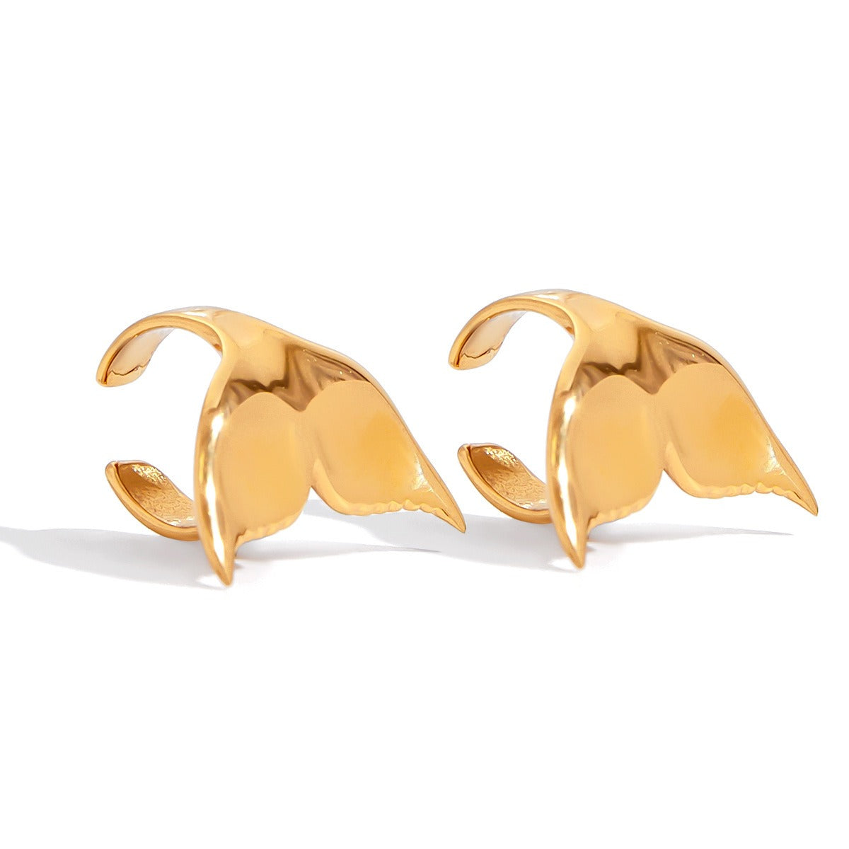 18K goldfish tail design exquisite and noble earrings