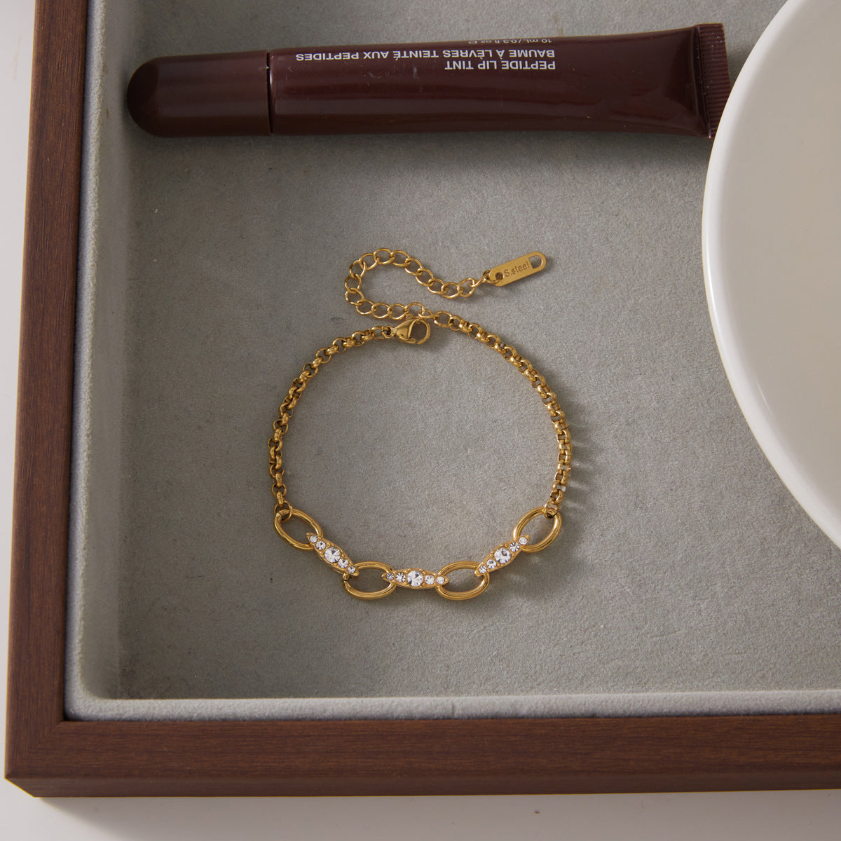 Oval Link Bracelet Collection