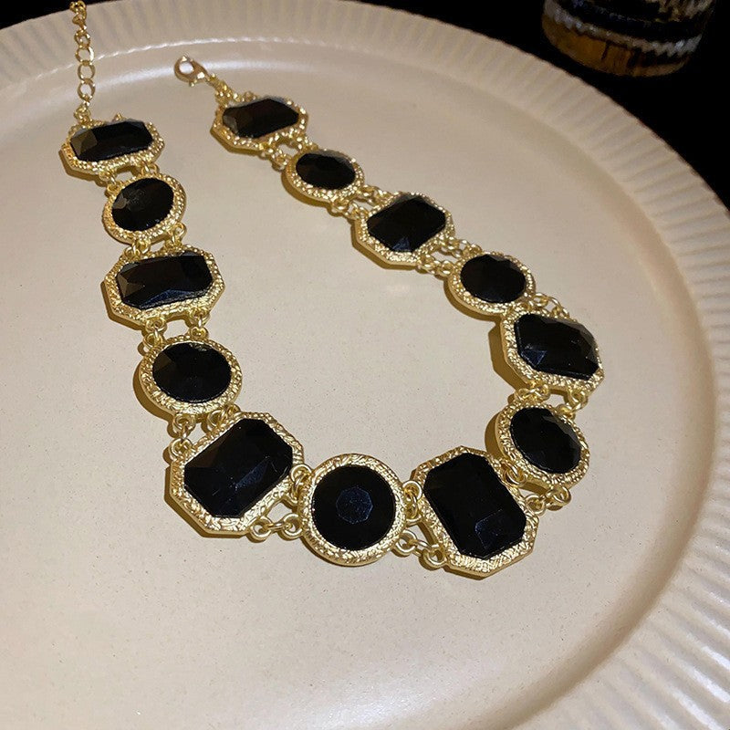 Second-Hand Vintage Jewelry With Diamond-Encrusted Flowers And Heart Necklaces, Retro Elegant Clavicle Chains, Light Luxury And High-End Necklaces