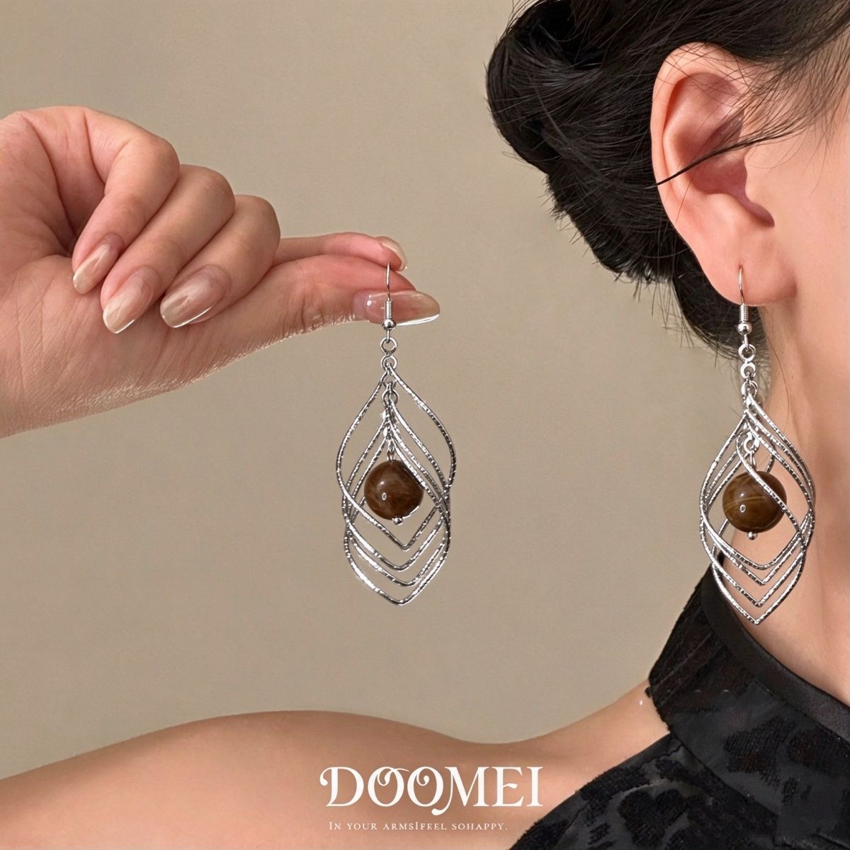 French Vintage Style Resin Round Tassel Hook Earrings For Women, Niche High Sense Elegant Light Luxury Delicate Versatile Ear Jewelry