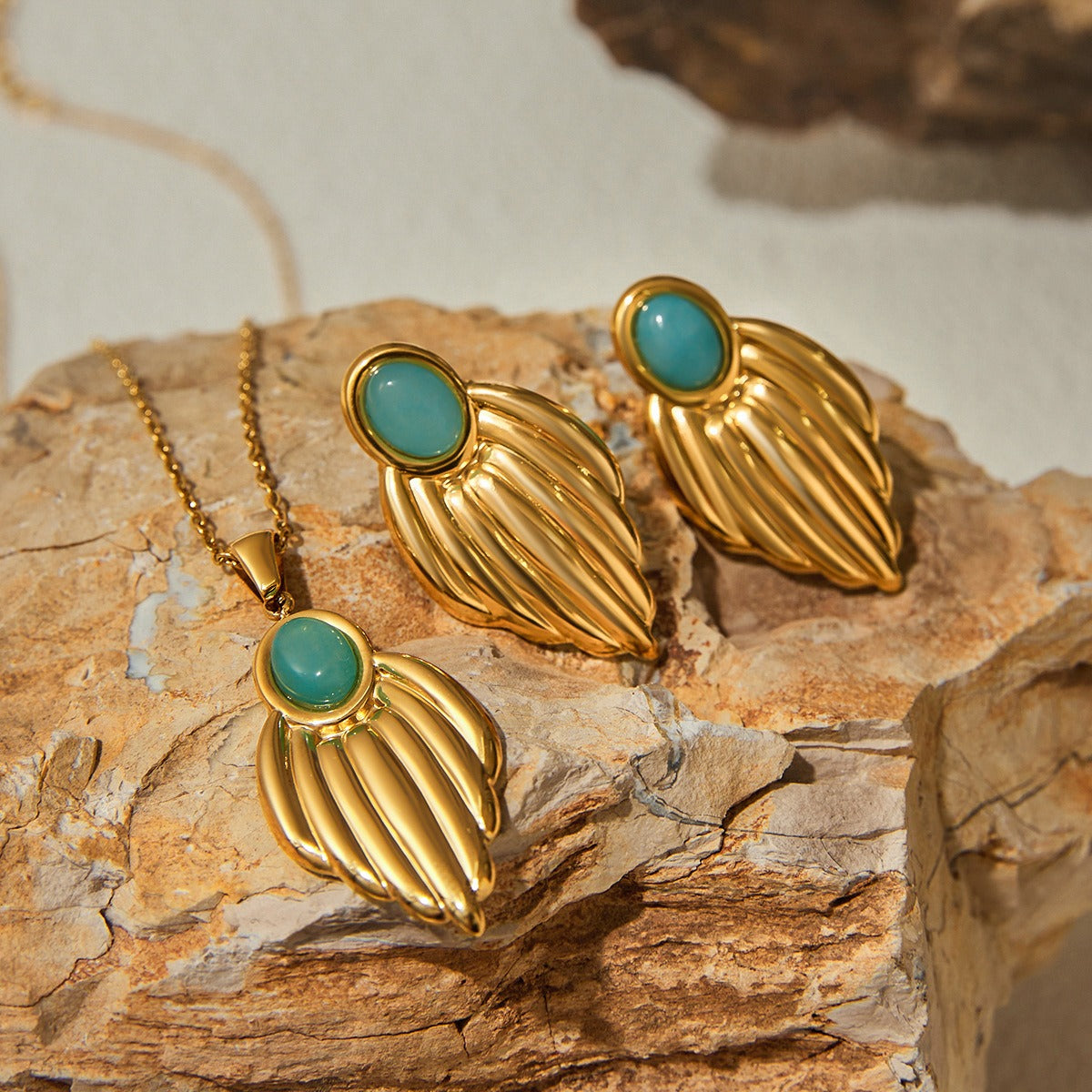 18K gold geometric shape with texture design exquisite unique necklace and earrings set