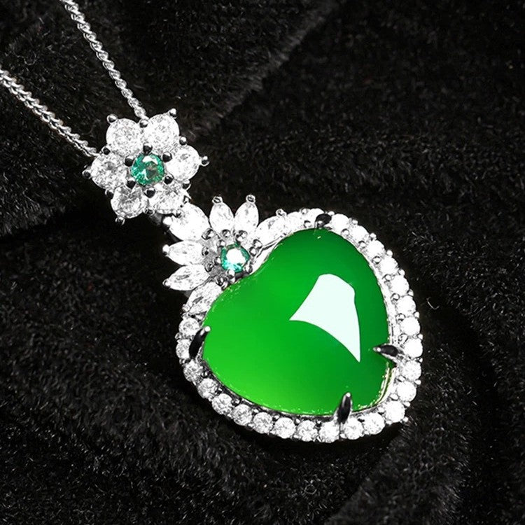 Natural Ice Emerald Green Chalcedony Pendant Plated Sterling Silver Necklace Heart-shaped Pendant Agate Jade Fashion Clavicle Chain