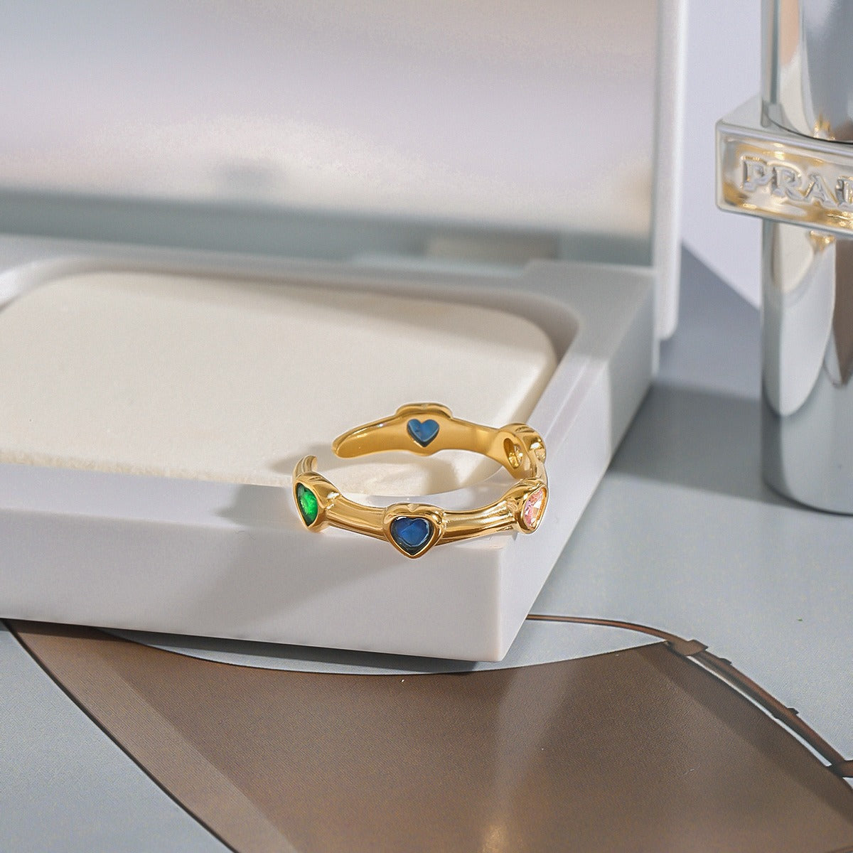 18K gold inlaid heart-shaped gemstone exquisite design open ring