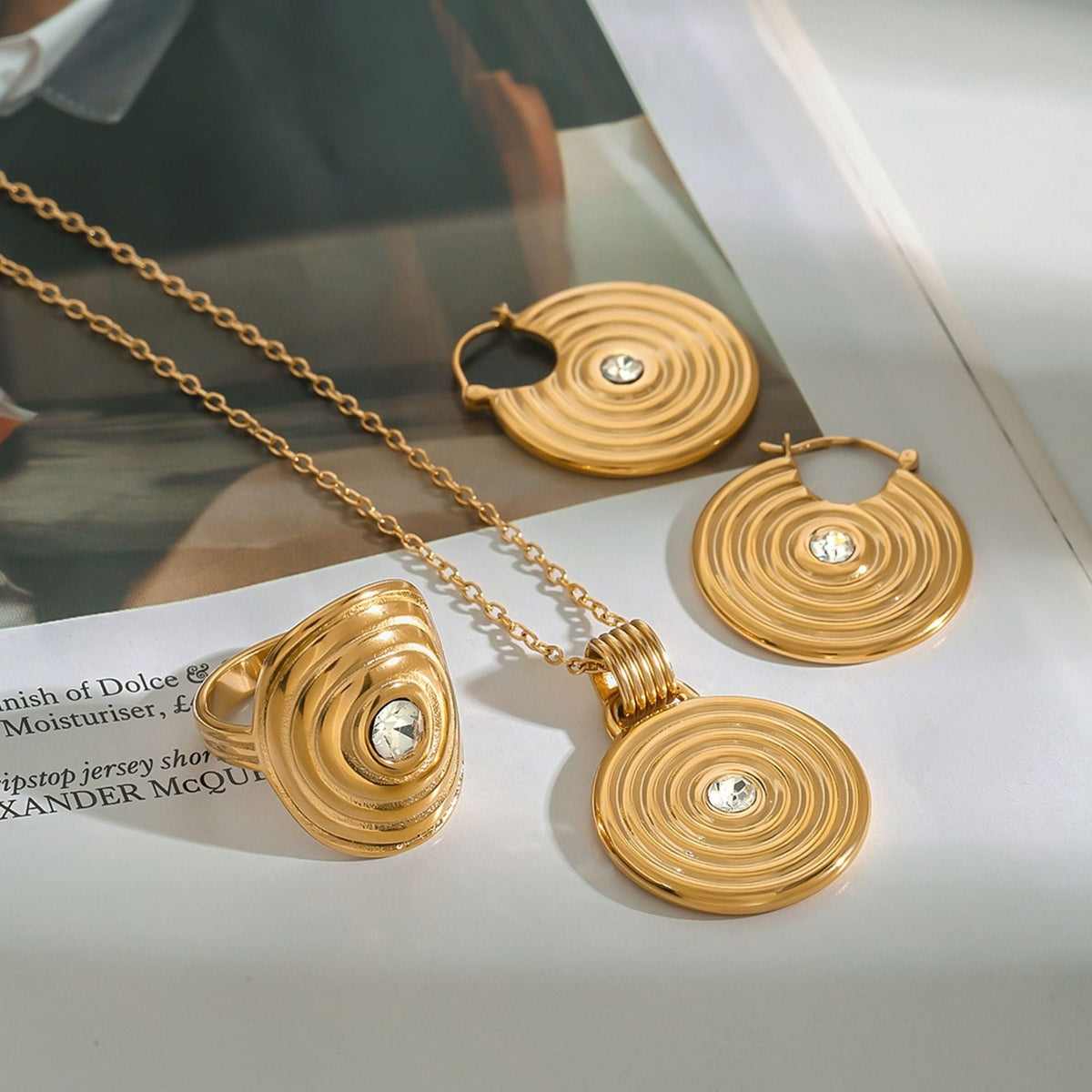 18K gold round with texture design simple and elegant necklace earrings ring set