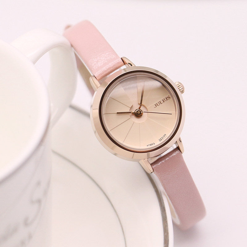 Retro Artistic Style Genuine Leather Thin Strap Compact Casual Round Quartz Watch