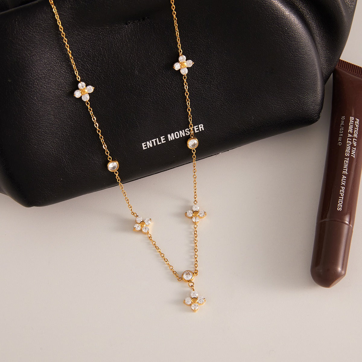 18K gold zircon four-leaf clover necklace