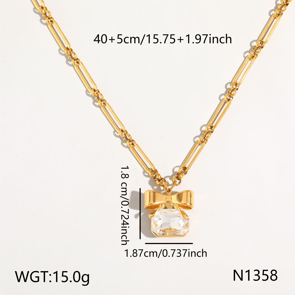 European American Titanium Steel CZ Heart Clavicle Necklace For Women, Light Luxury Niche High-End Colorfast Jewelry Wholesale