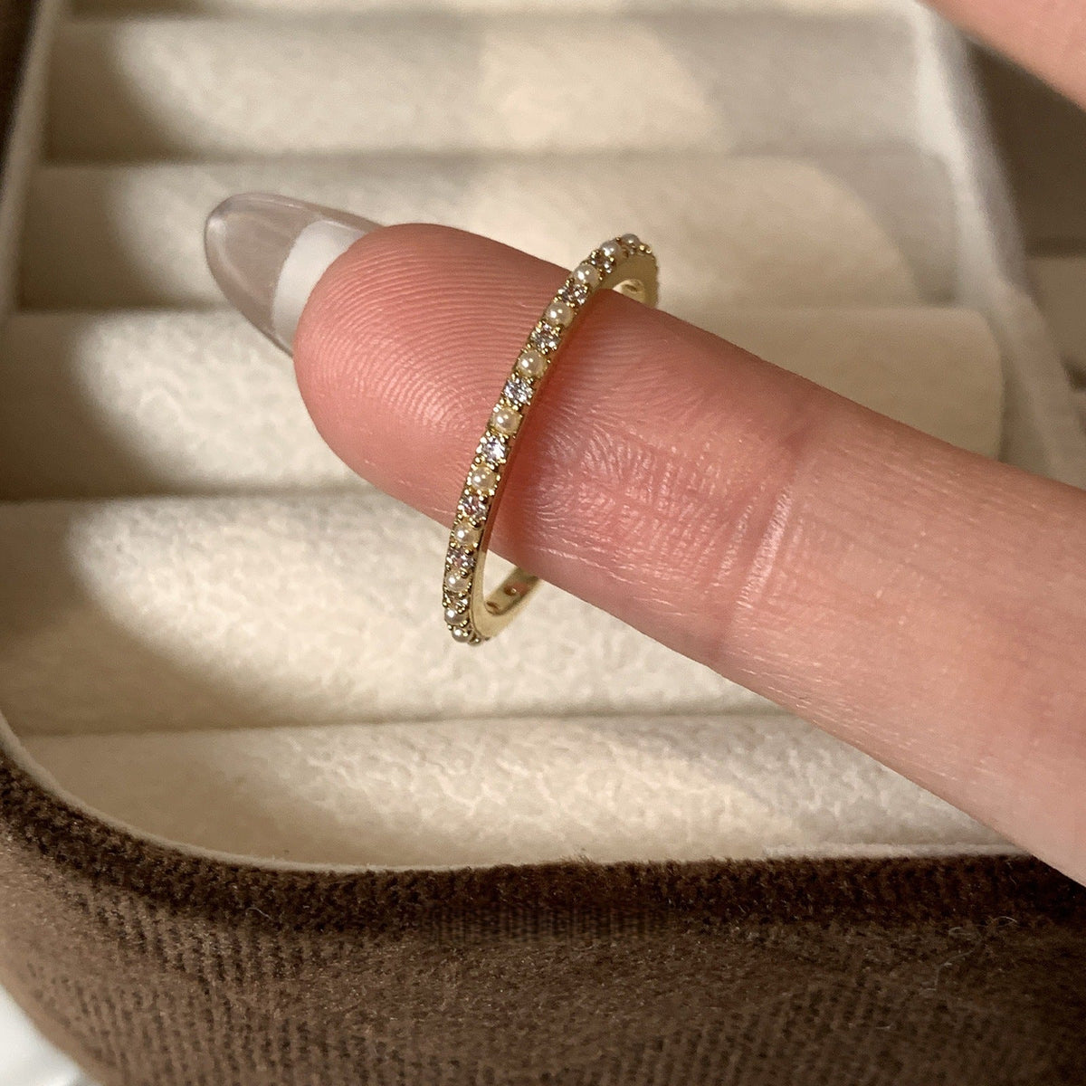 Ladies 925 Sterling Silver Niche Plain Band Zircon Ring, Light Luxury High-end Heavy Craft Stackable Tarnish Resistant