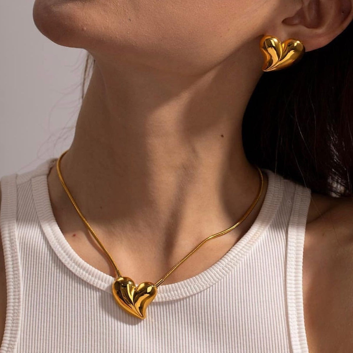 18K gold heart-shaped/geometric design light luxury necklace, earrings and ring set