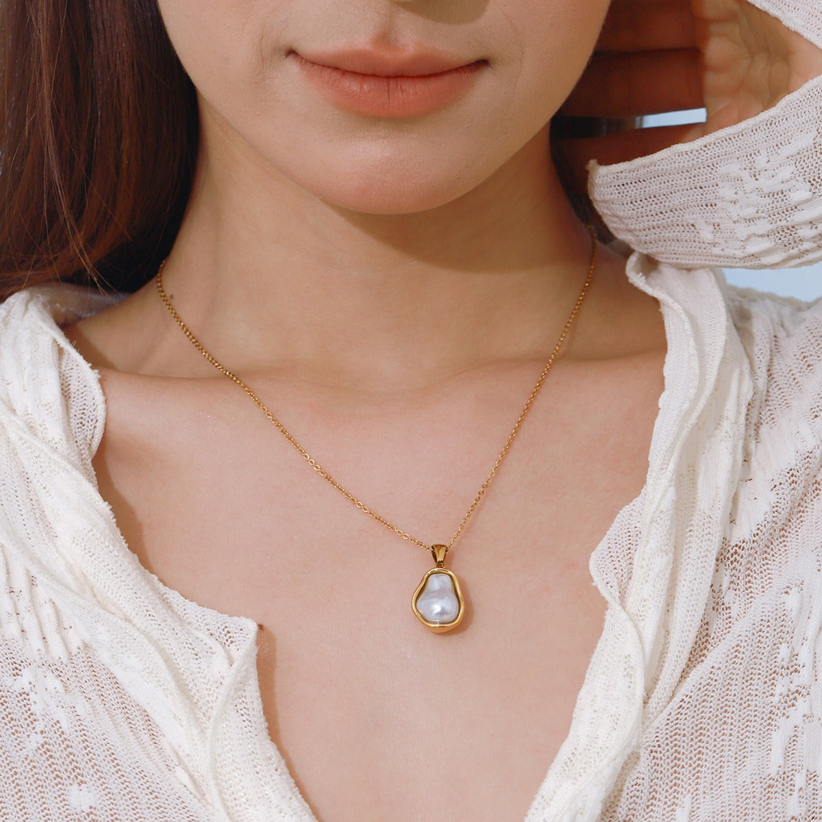 18K gold inlaid irregular pearl design exquisite luxury necklace