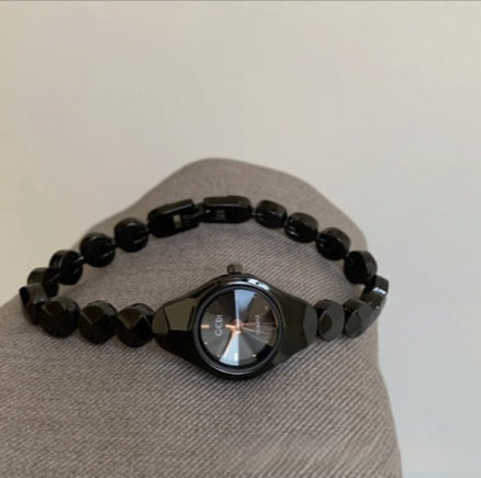 Stylish And Minimalist Womens Alloy Watch
