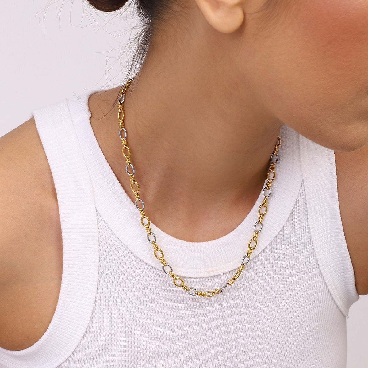 18K gold chain with gold and silver color matching design simple and elegant necklace bracelet set