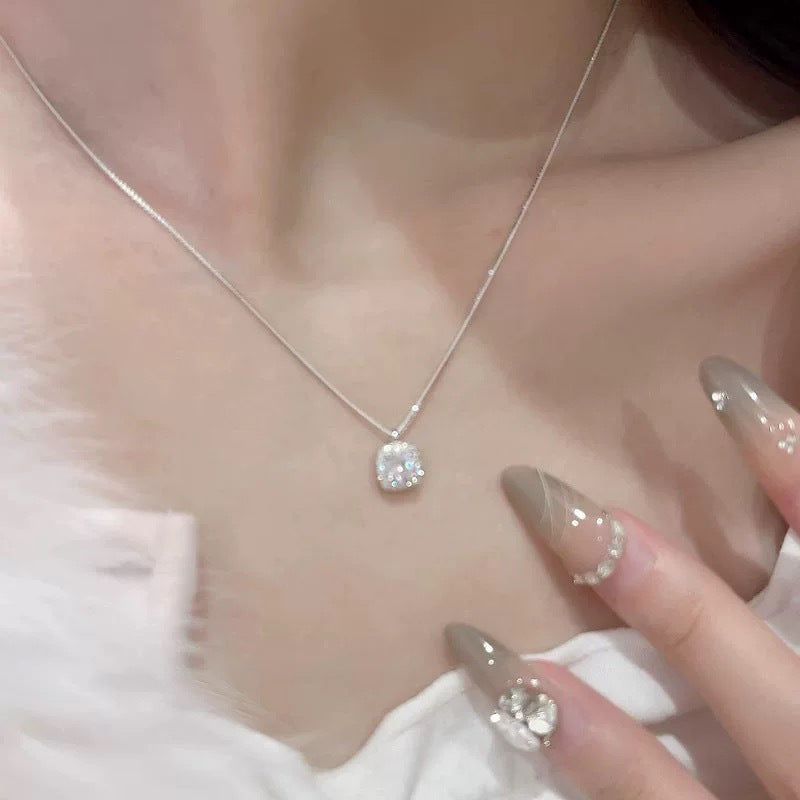 S925 Sterling Silver Pearl Necklace For Women, Niche Design, Light Luxury, Stylish And Versatile, High-End Clavicle Chain Accessory, Trendy