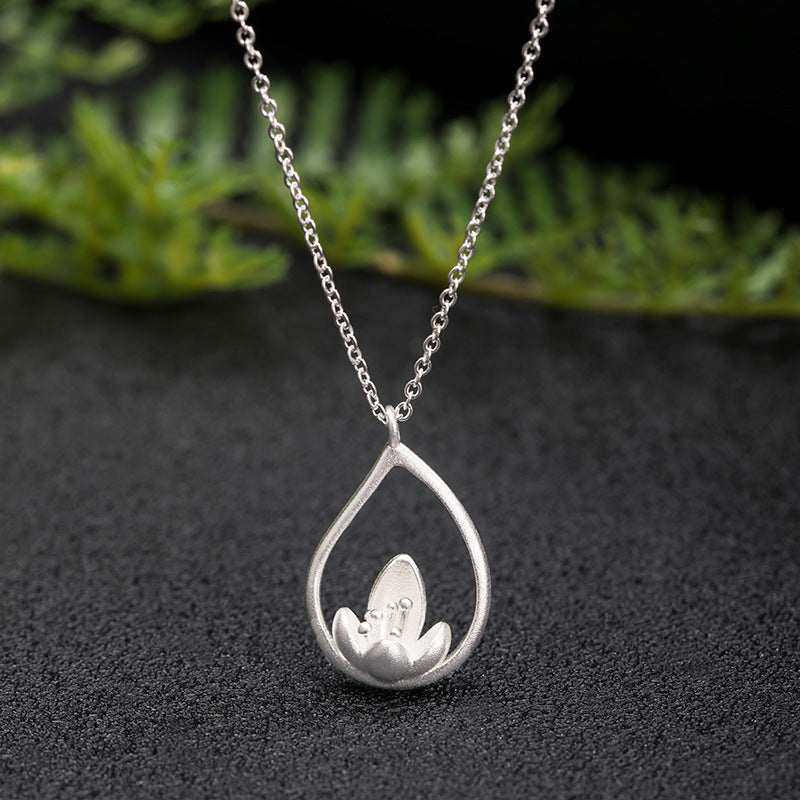 Women's Creative Niche Design Lotus Necklace