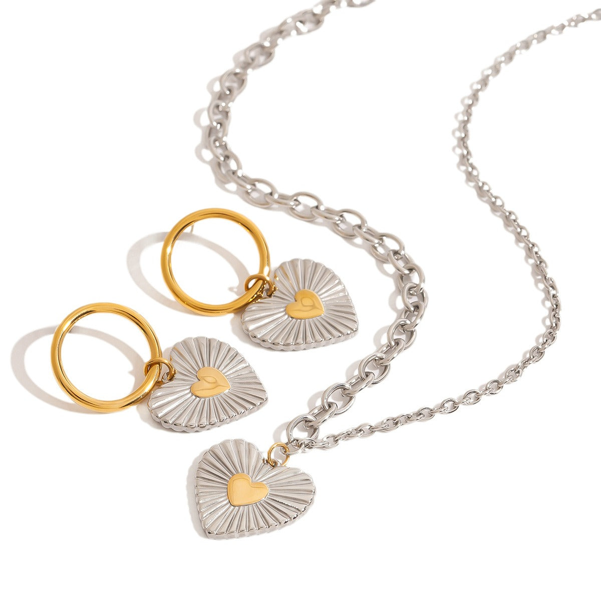 18K gold heart with gold and silver color matching design exquisite and fashionable necklace and earrings set