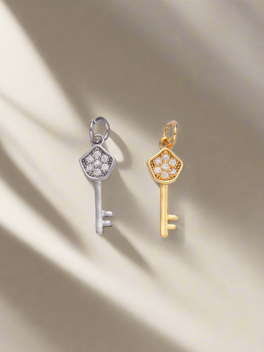 Dainty Key Charm