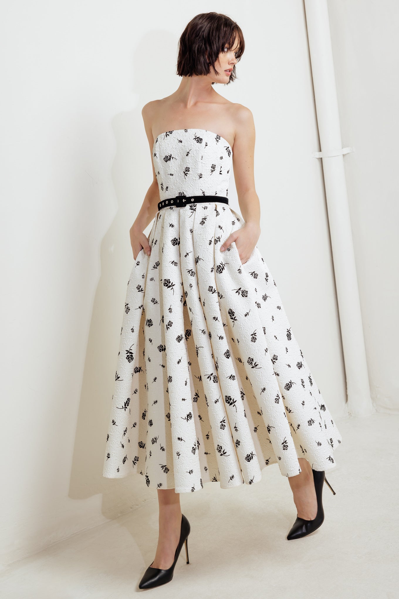 LOVELY CULTIVATED WOVEN MIDI DRESS