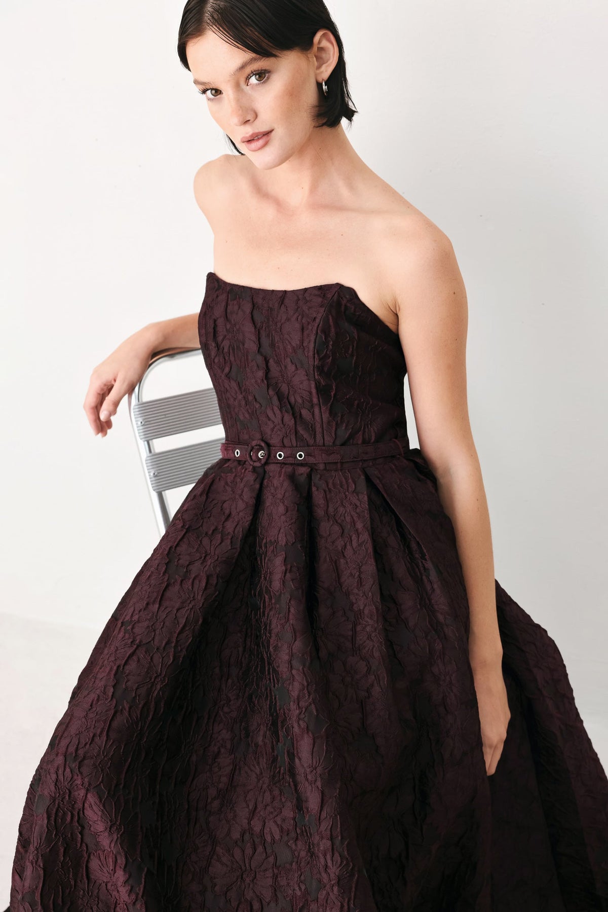 BURGUNDY COUTURE SWAY WOVEN MIDI DRESS