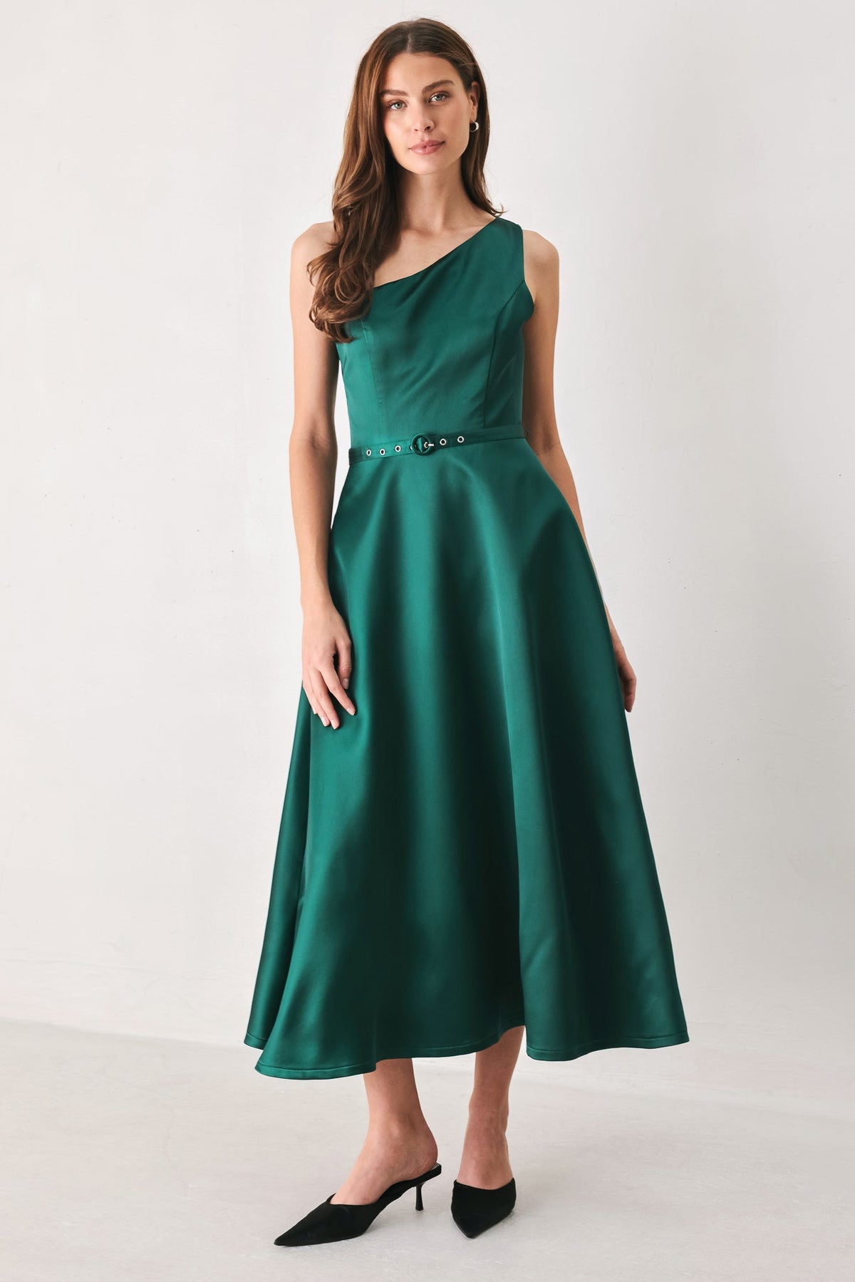 EMERALD ELEGANCE GREEN ONE-SHOULDER BELTED MIDI DRESS
