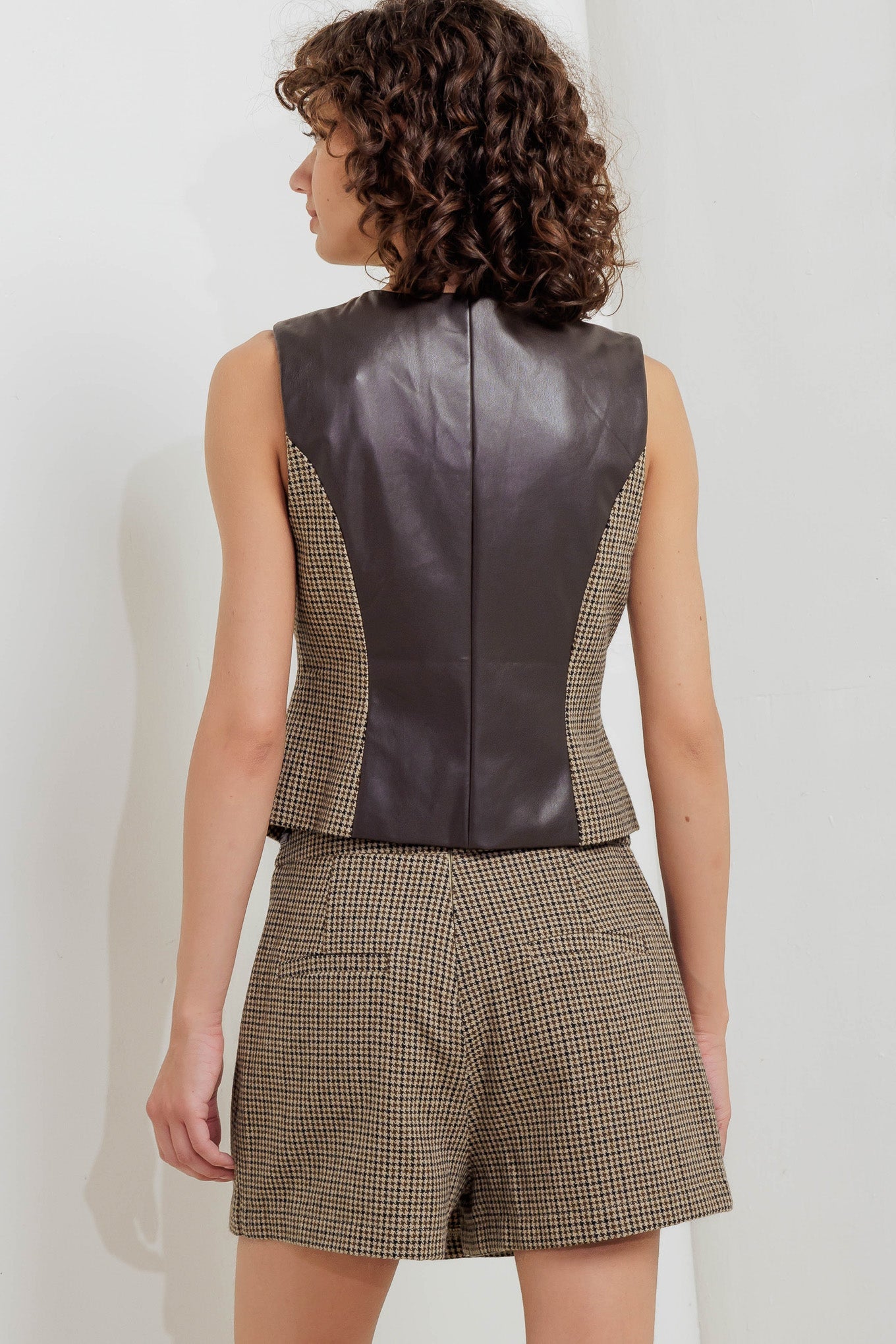 CHECK ATTITUDE WOVEN WOOLEN VEST