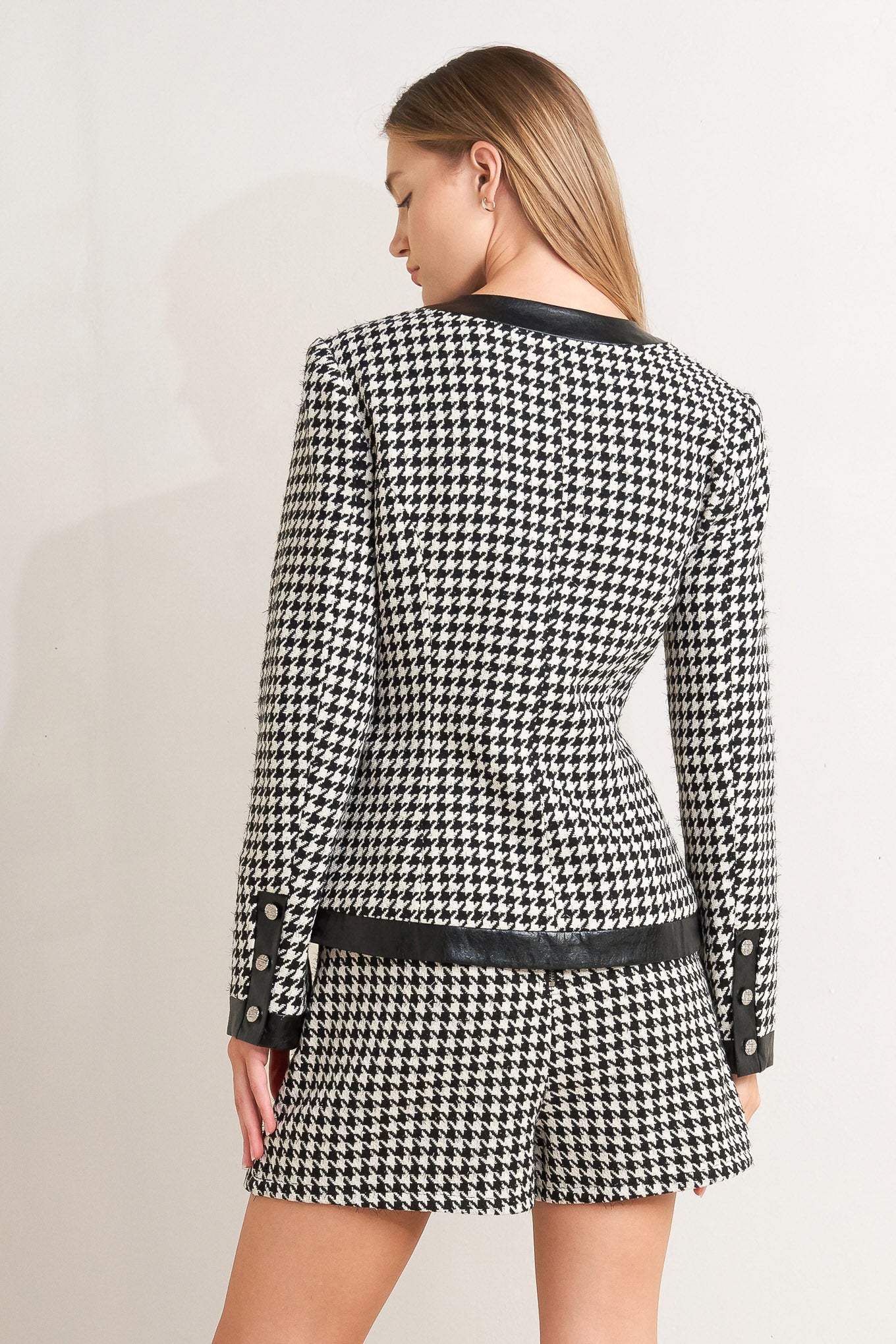 BOLD MONO TWEED JACKET