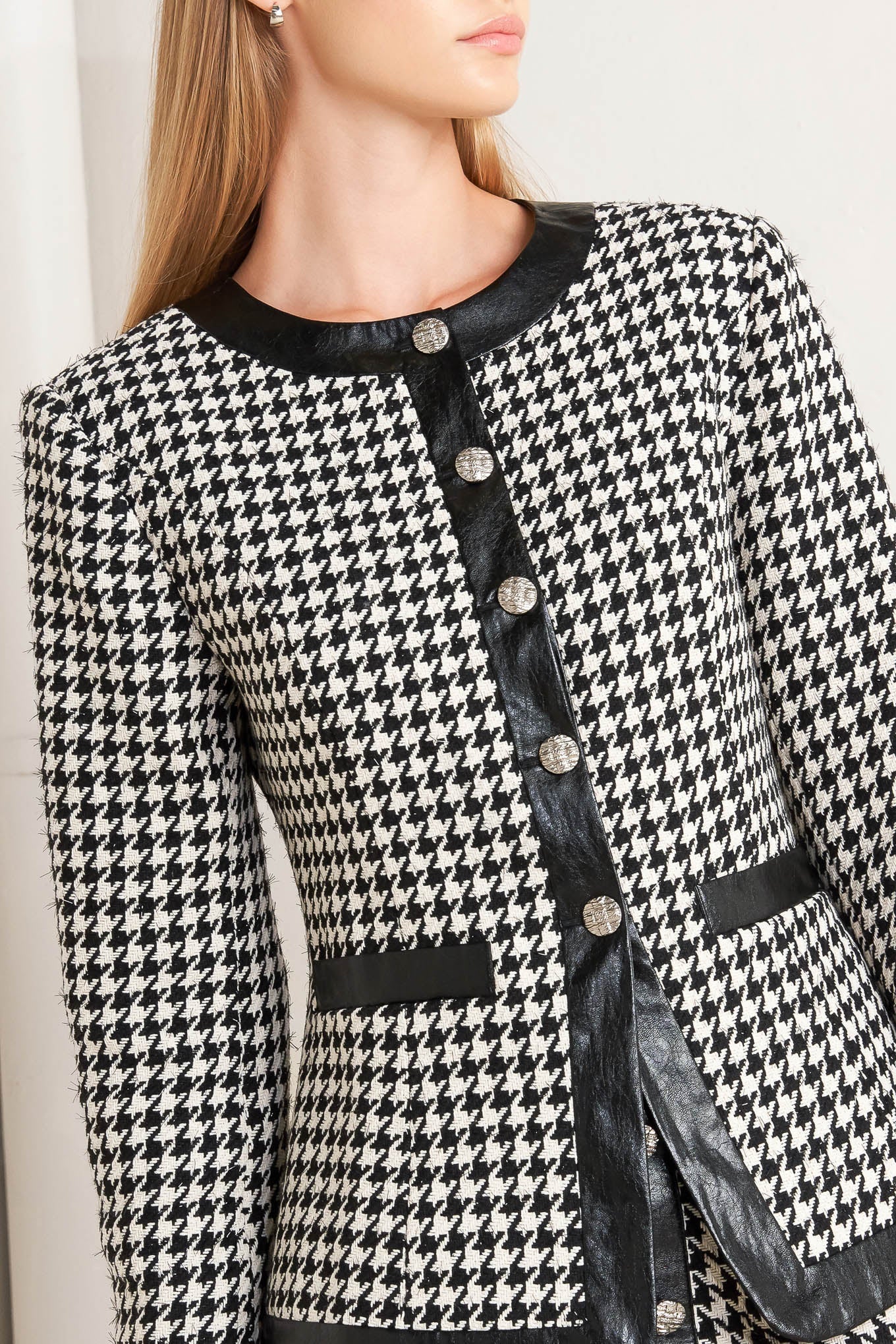 BOLD MONO TWEED JACKET