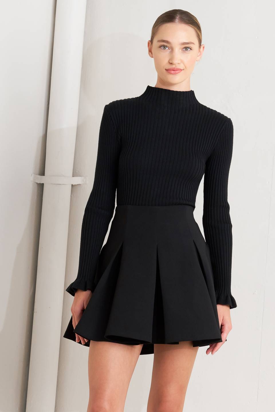 NIGHT SHIFT BLACK WOVEN MINI SKIRT