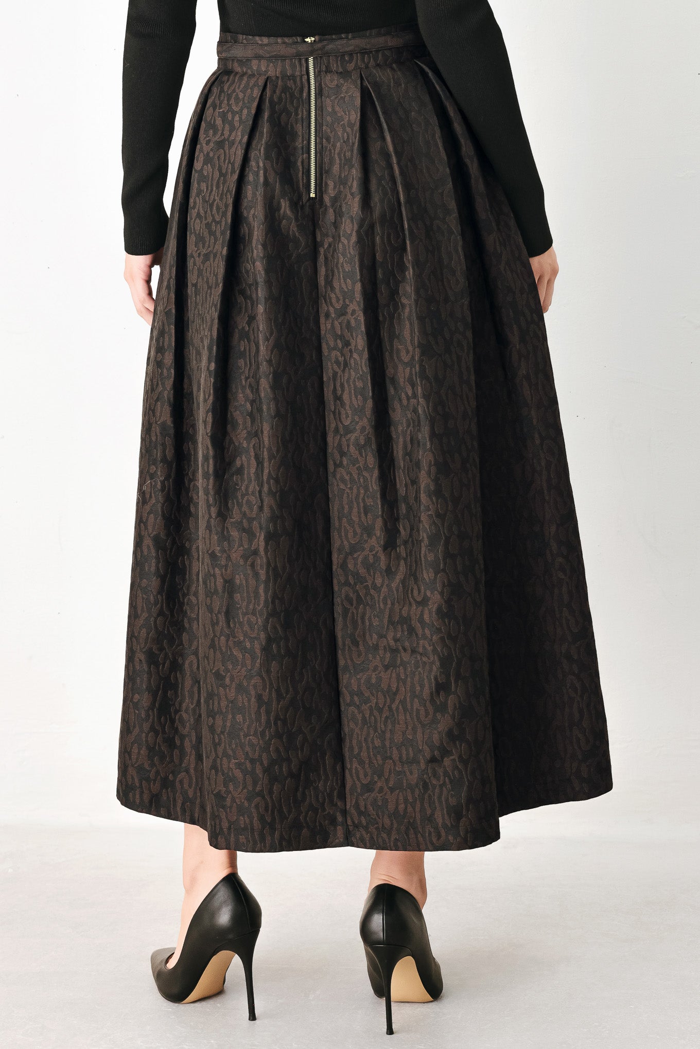 AUTUMN ELEGANCE BROWN TEXTURED BELTED MIDI SKIRT