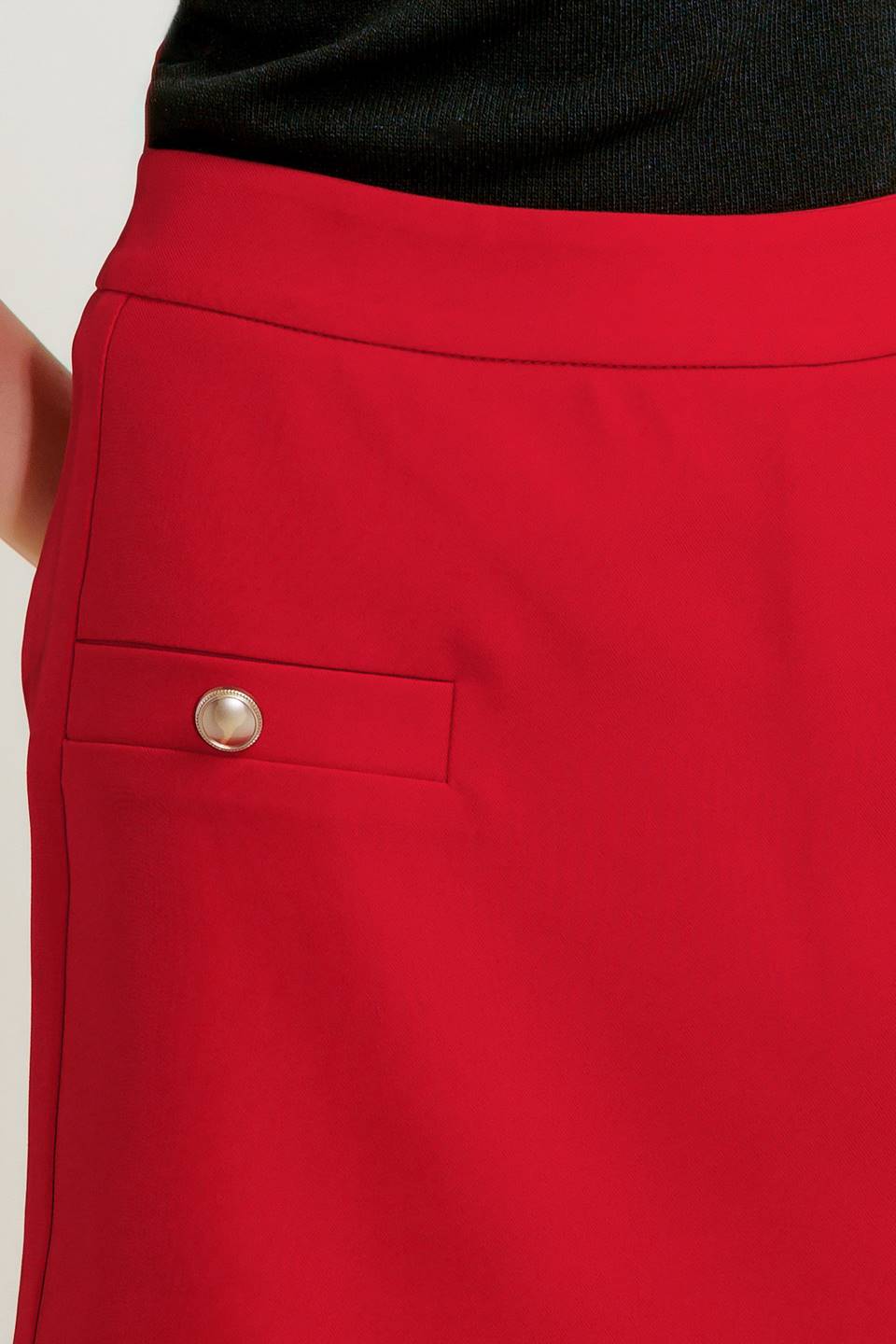 MELTED MARSHMALLOW RED WOVEN SKORT