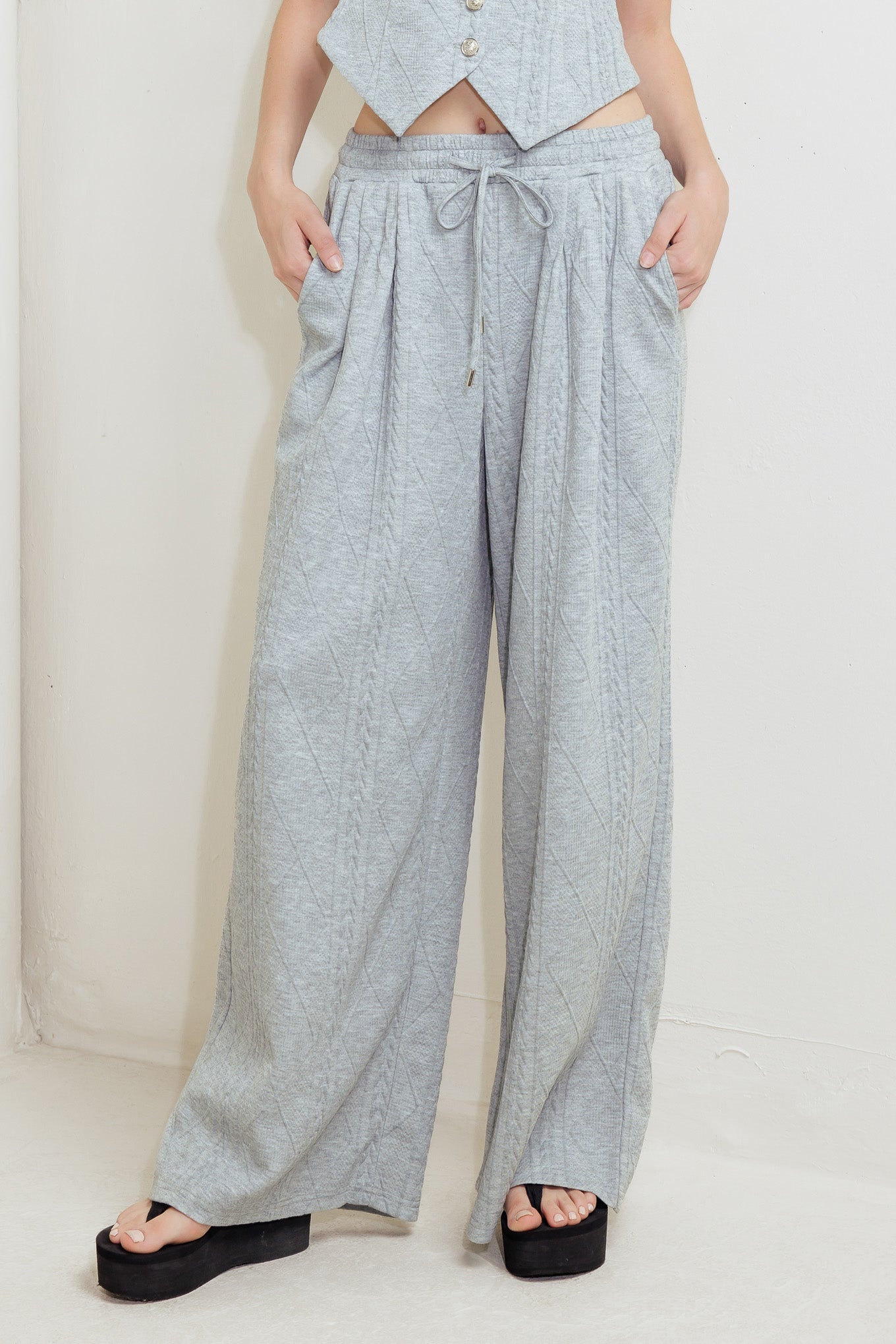 CITY RIVETS KNIT WOVEN PANTS