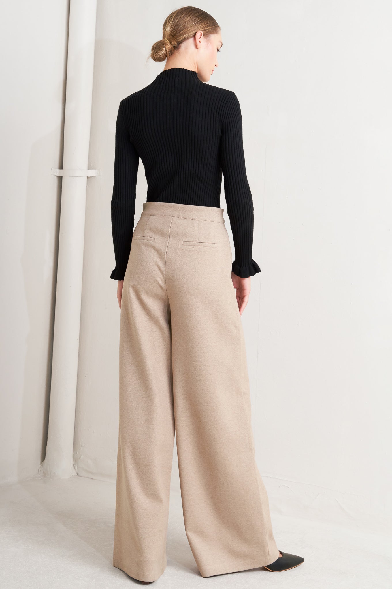 MODERN CORSET MOCHA KNIT PANTS