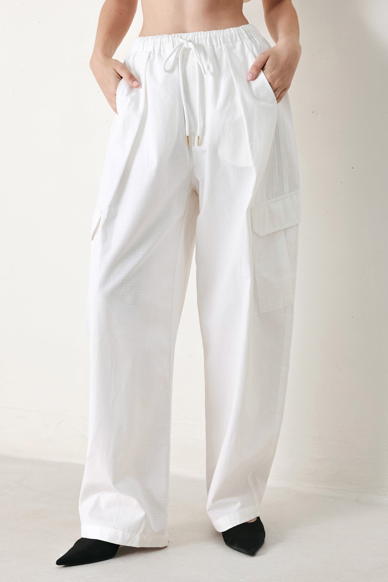 CRISP ESSENTIAL WOVEN BALLON PANTS