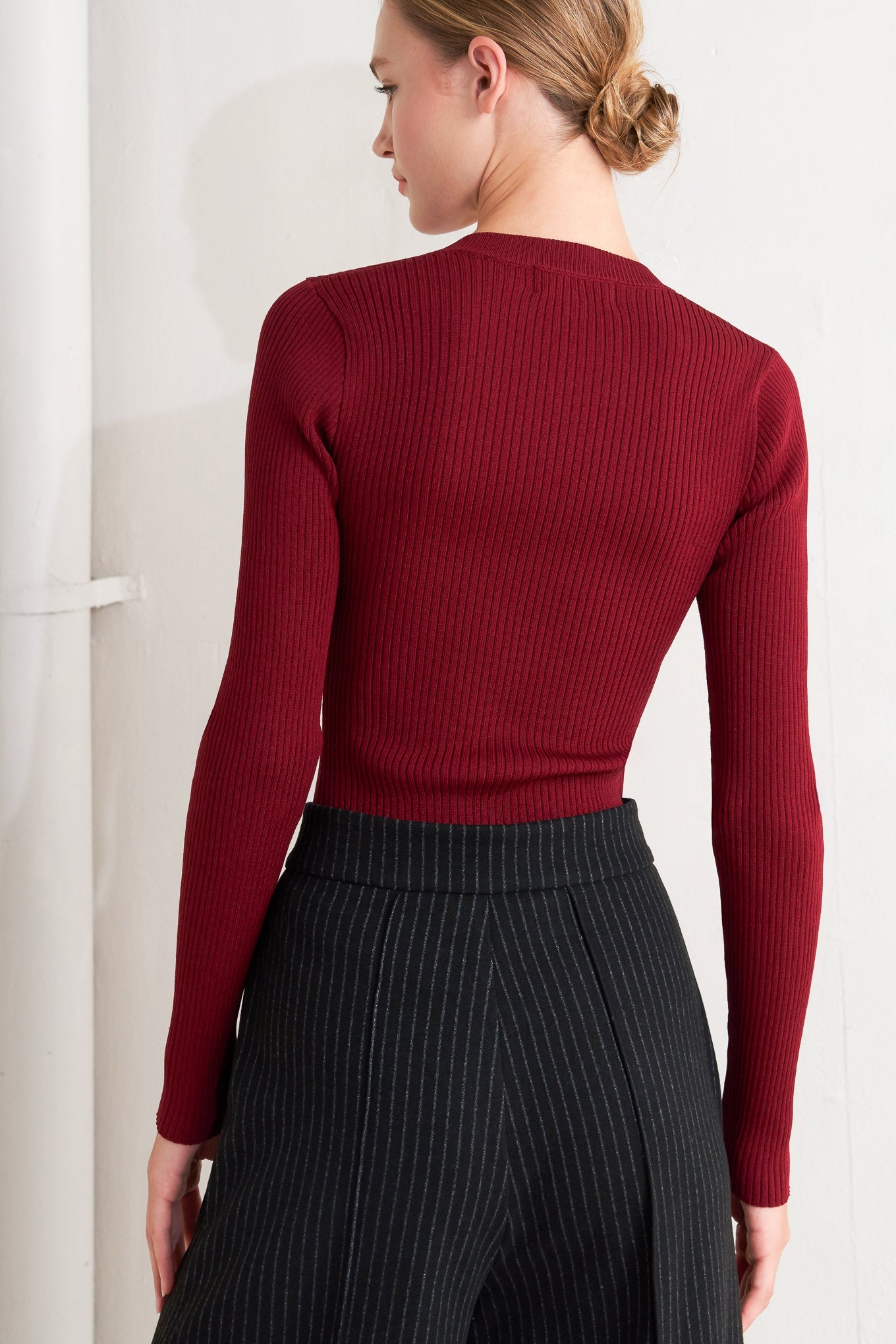 MODERN HERO BURGUNDY SWEATER KNIT TOP