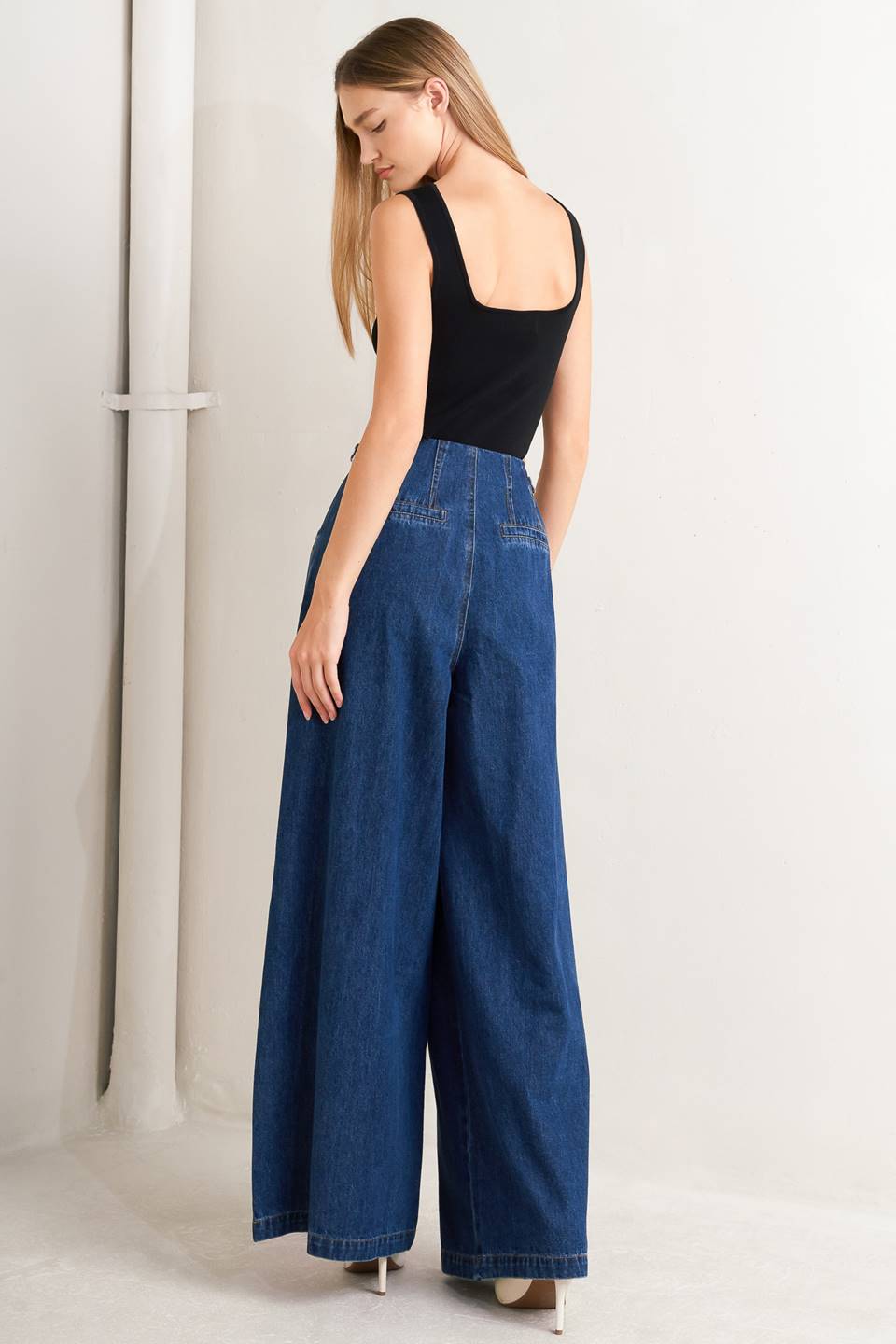 LUXE BASIC SWEATER TOP