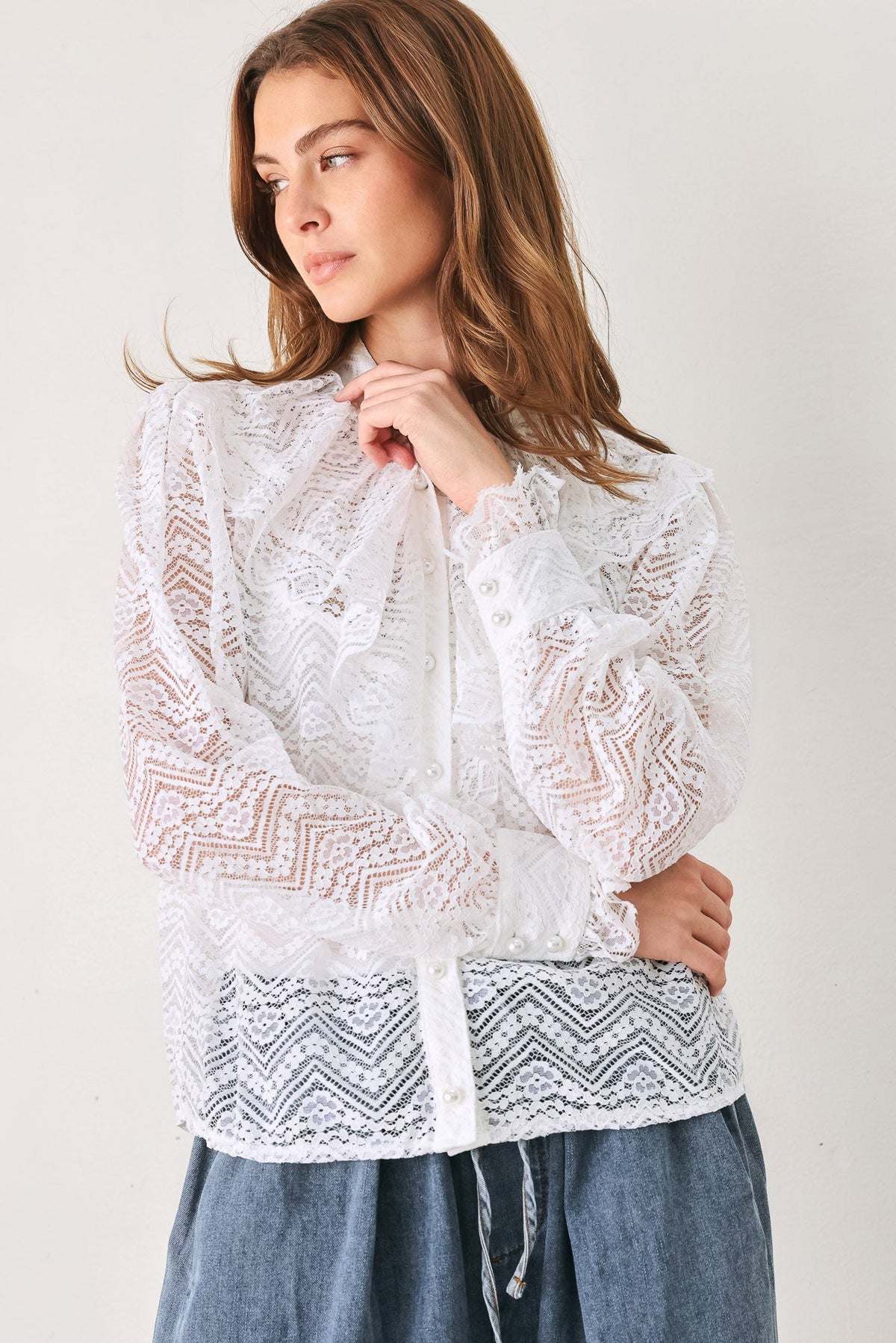 CLOUD ROMANCE WOVEN LACE TOP