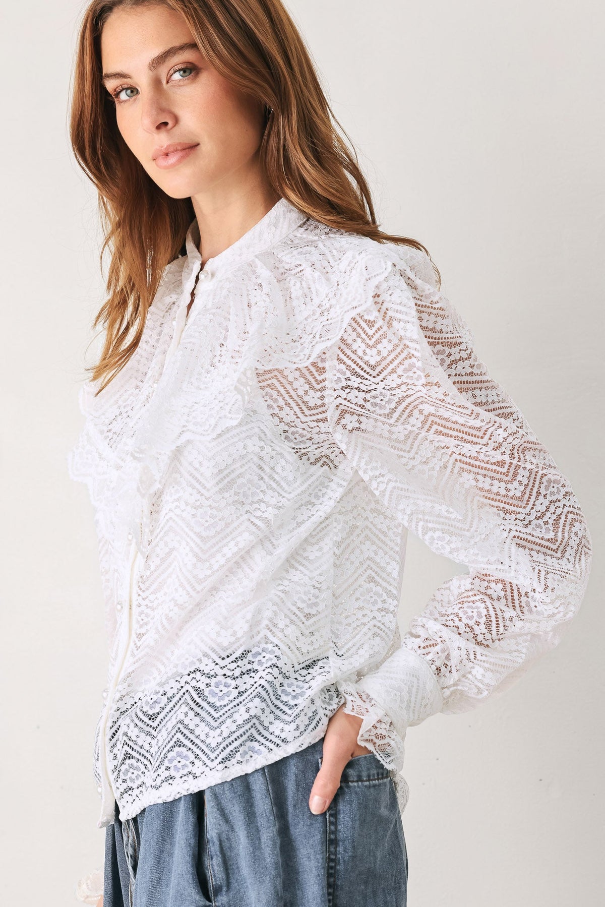 CLOUD ROMANCE WOVEN LACE TOP