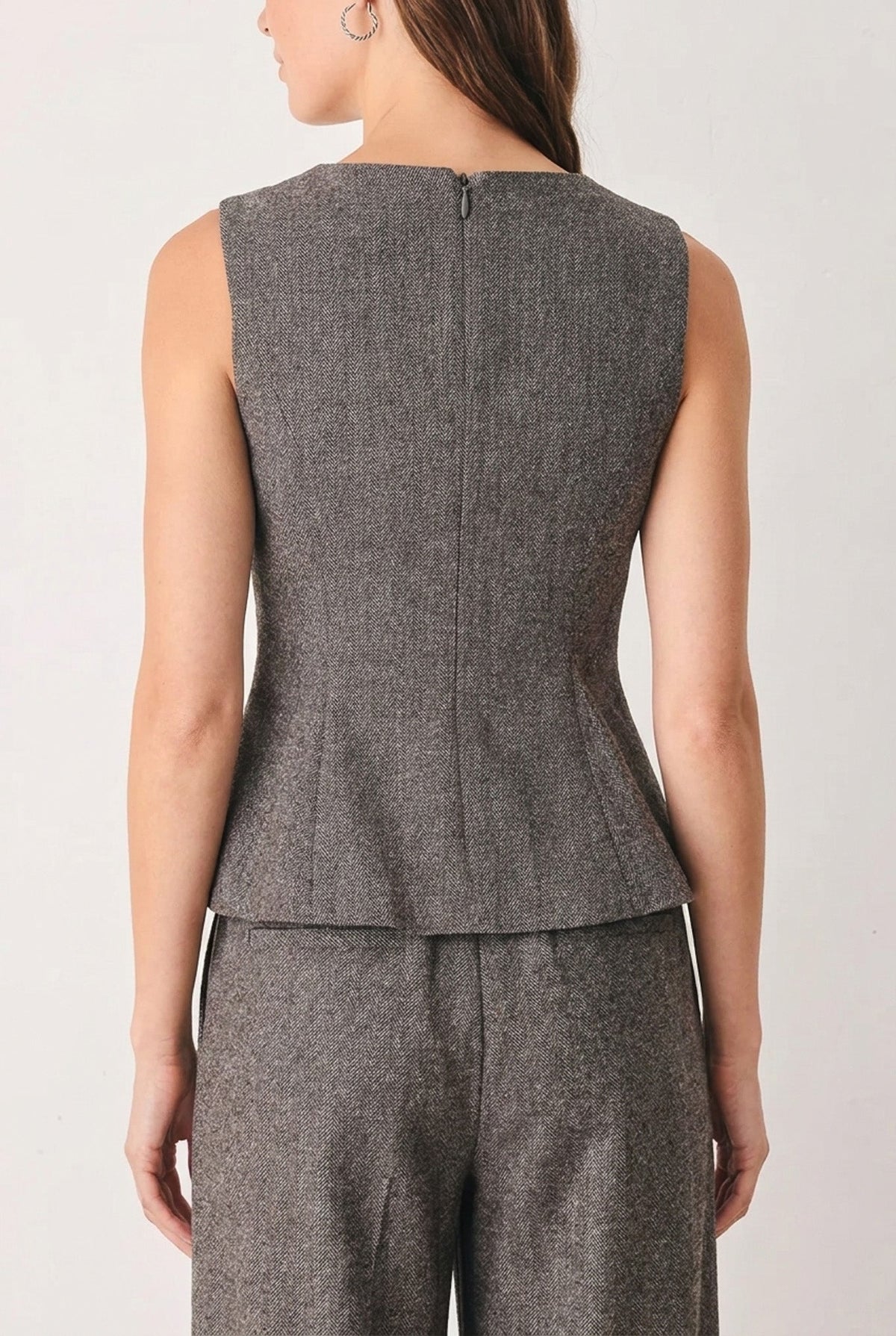 COCOA STRUCTURE BROWN V-NECK PEPLUM TOP