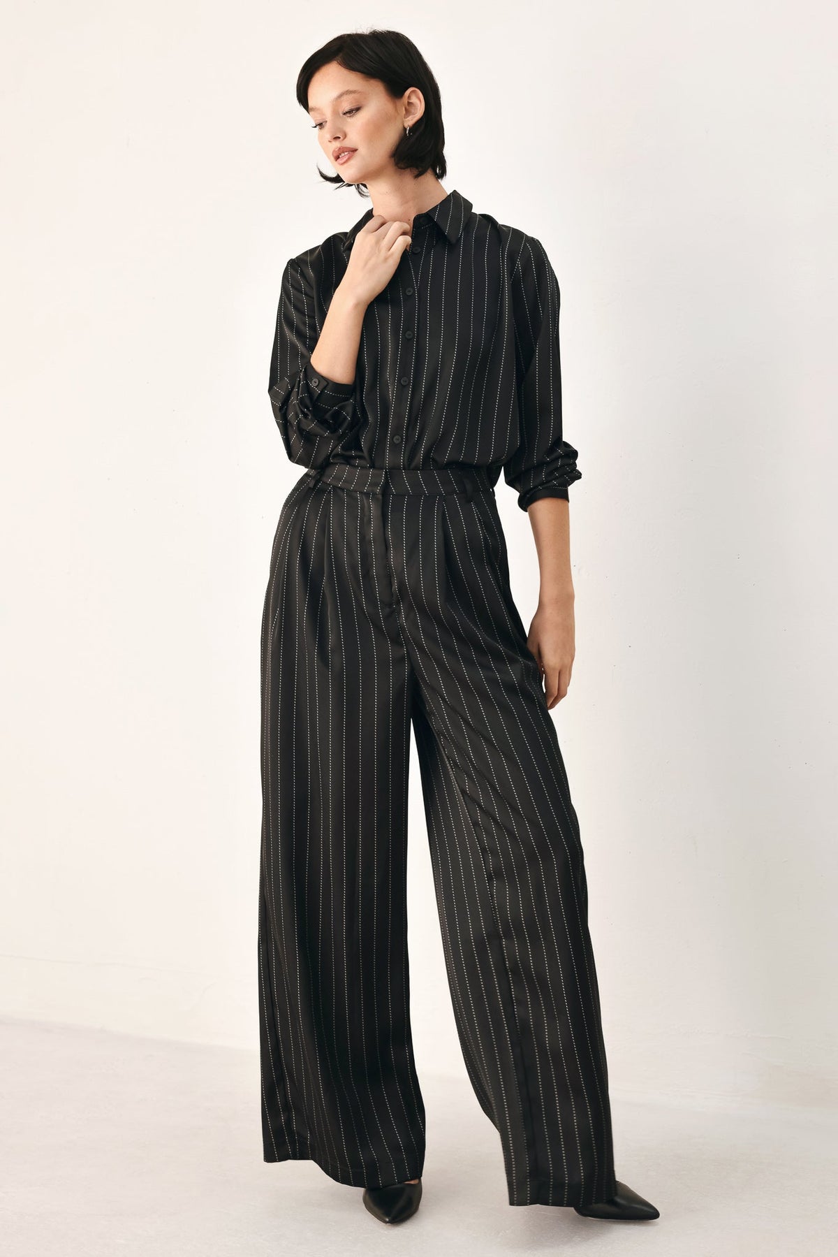 CITY AFTER DARK TIE FRONT STRIPED TOP