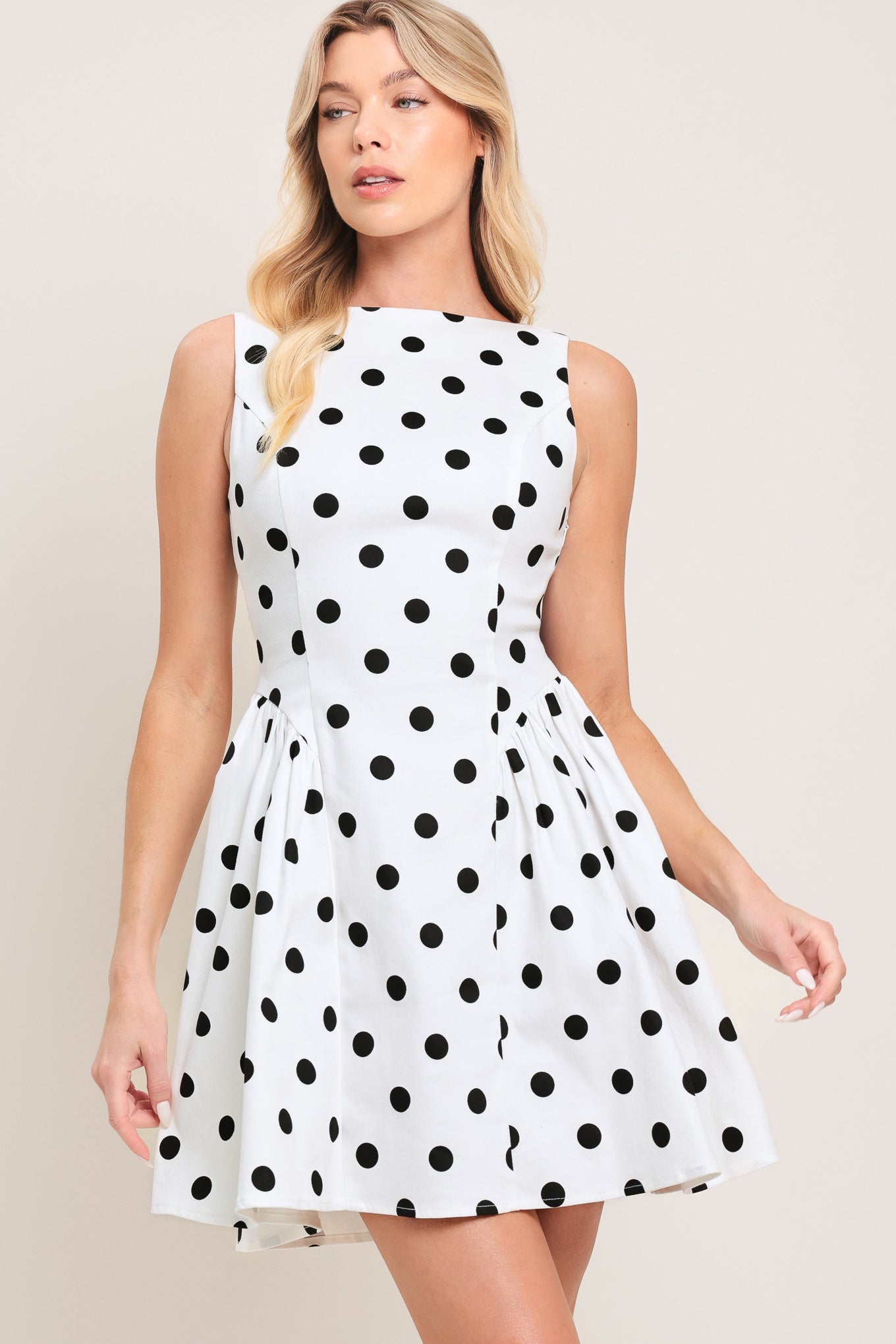 [PREORDER] SPOTLIGHT LOVE DOT WOVEN MINI DRESS