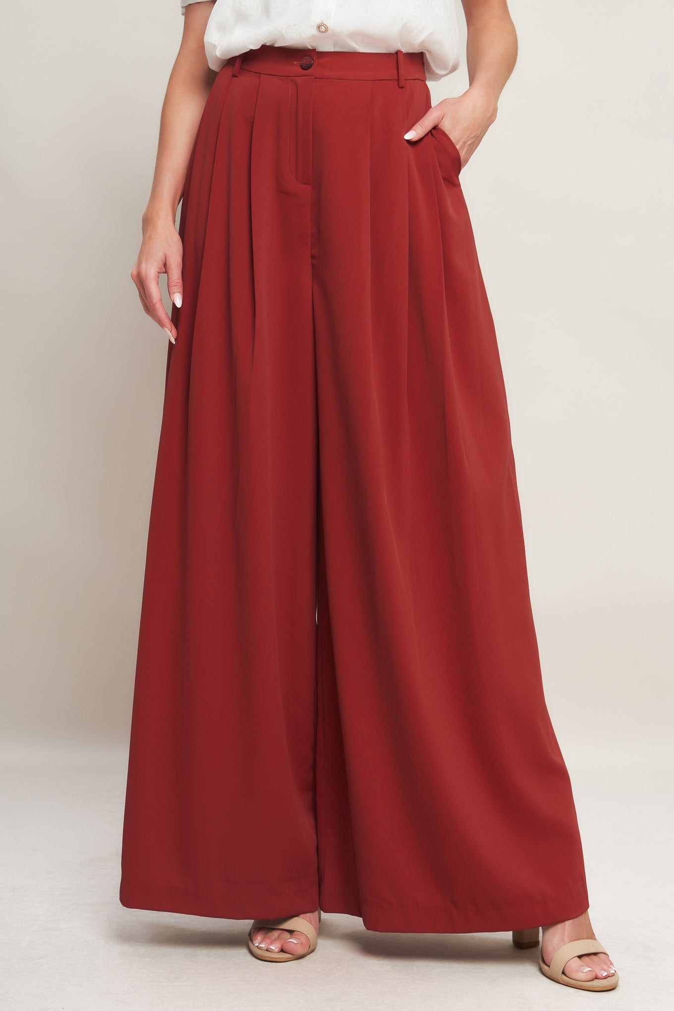 THROW IT BACK WOVEN PANTS