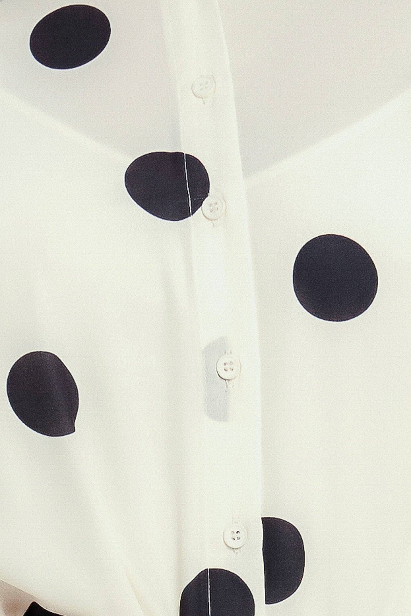 PLAYFUL CONFIDENCE WOVEN TOP