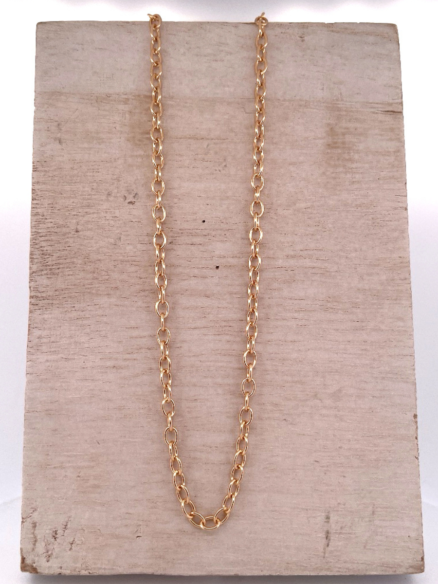 Graceful Oval Link Chain Necklace