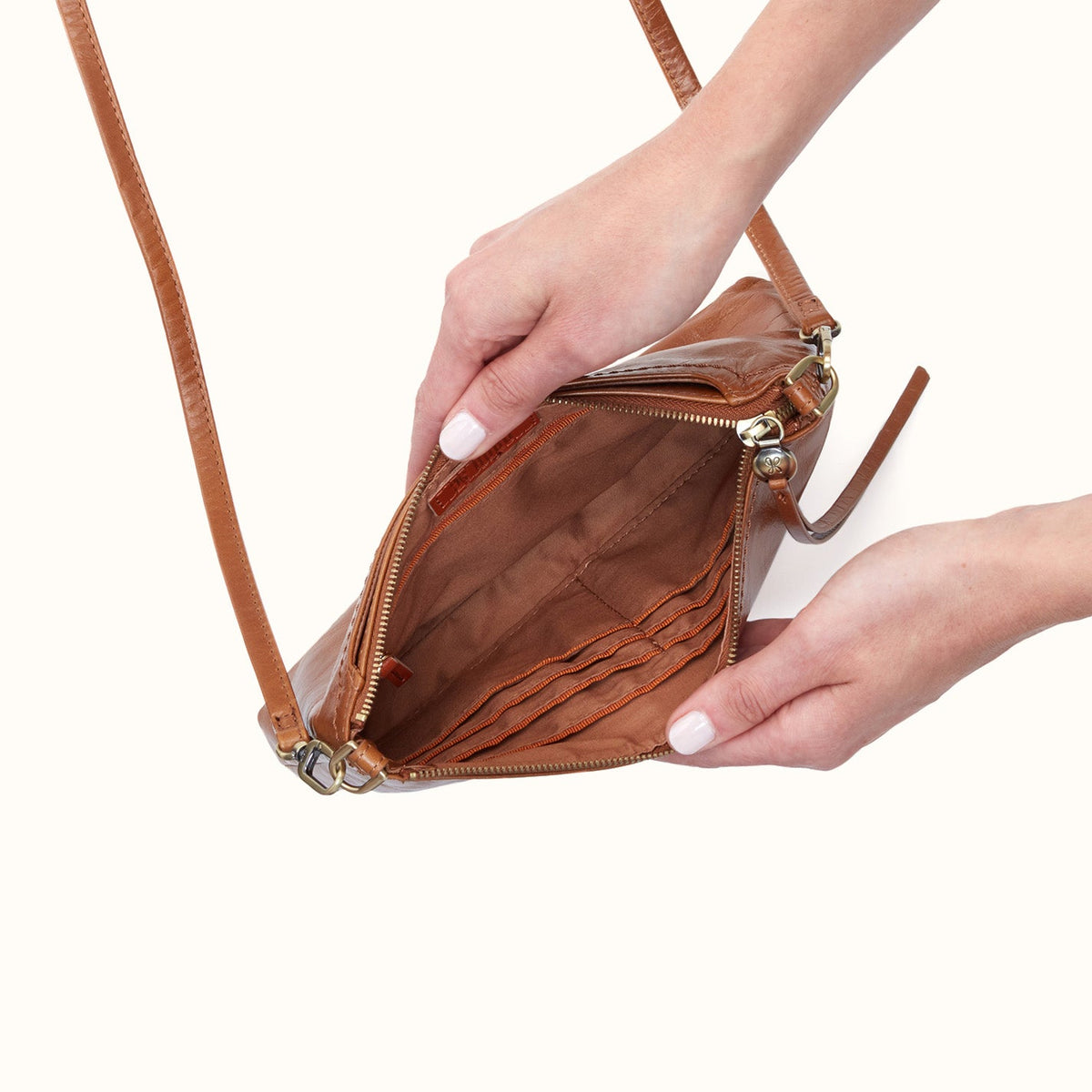 Darcy Crossbody In Polished Leather - Truffle