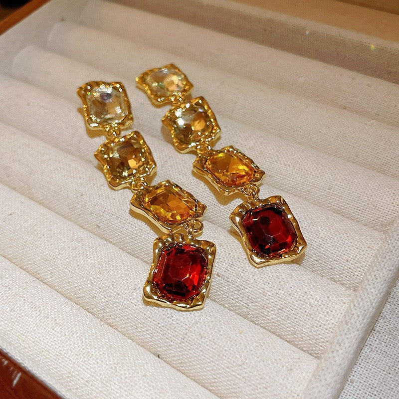 Second-Hand Vintage Jewelry With Diamond-Encrusted Flowers And Heart Necklaces, Retro Elegant Clavicle Chains, Light Luxury And High-End Necklaces