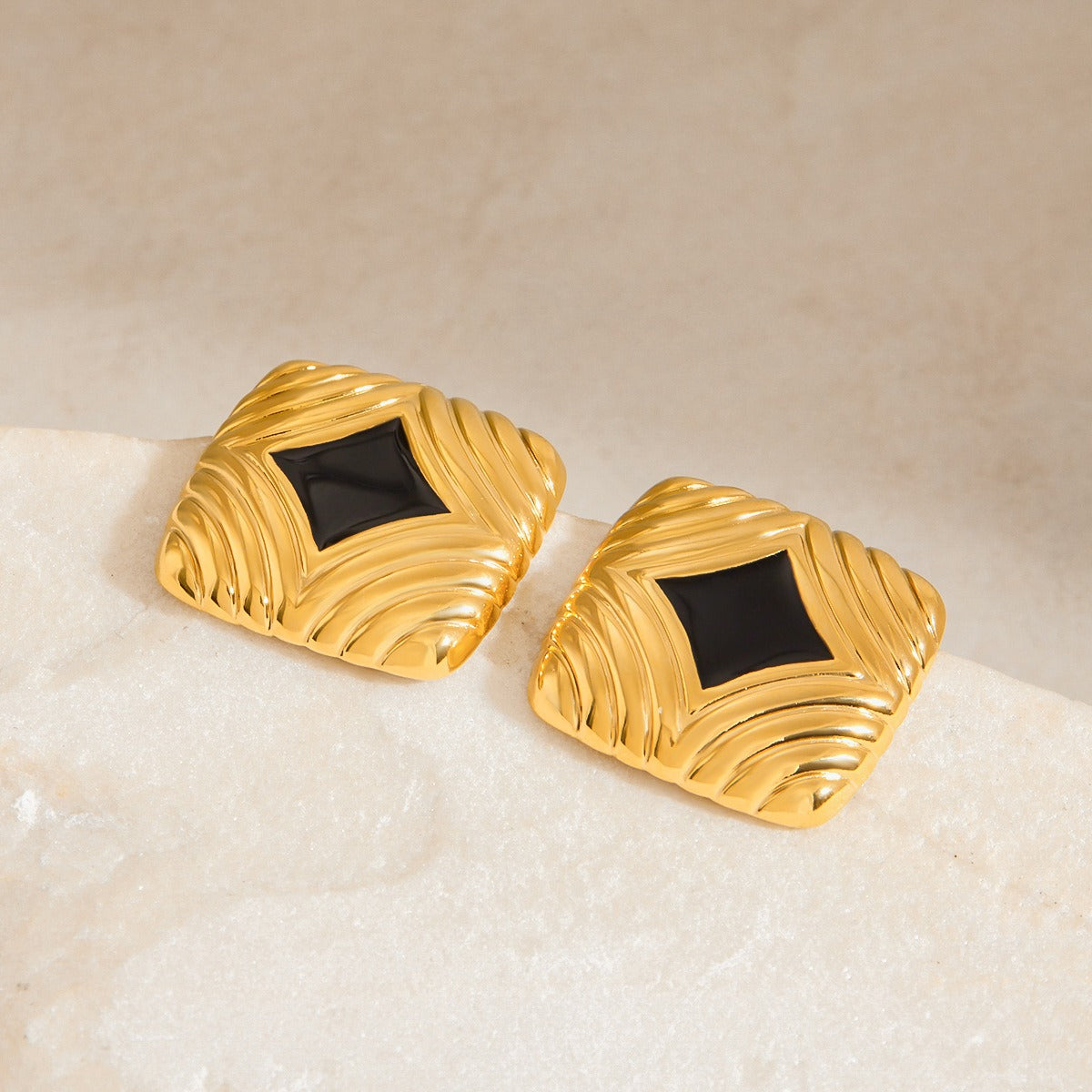 18K gold square with texture design simple and elegant earrings