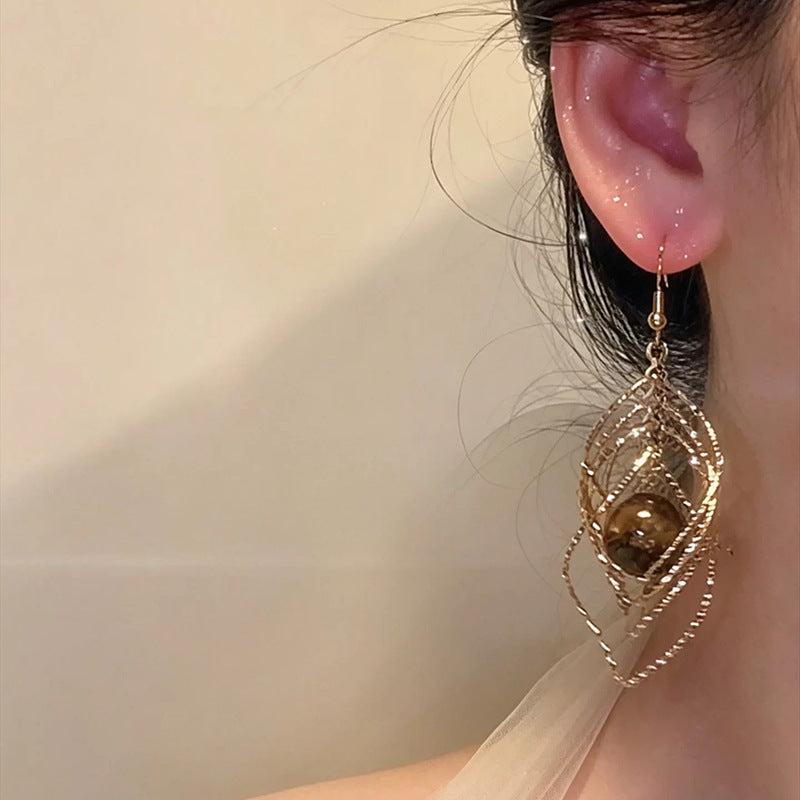 French Vintage Style Resin Round Tassel Hook Earrings For Women, Niche High Sense Elegant Light Luxury Delicate Versatile Ear Jewelry