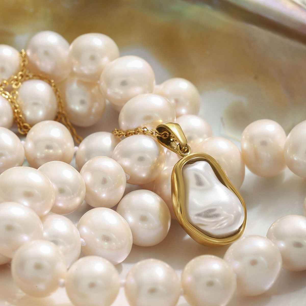 18K gold inlaid irregular pearl design exquisite luxury necklace