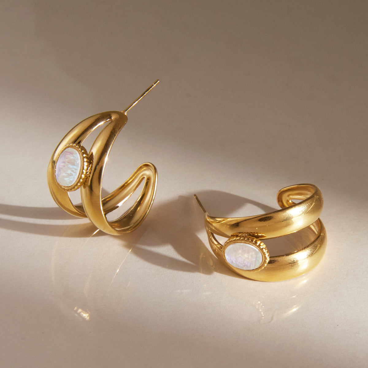 Double Curve Resin Huggie Earrings